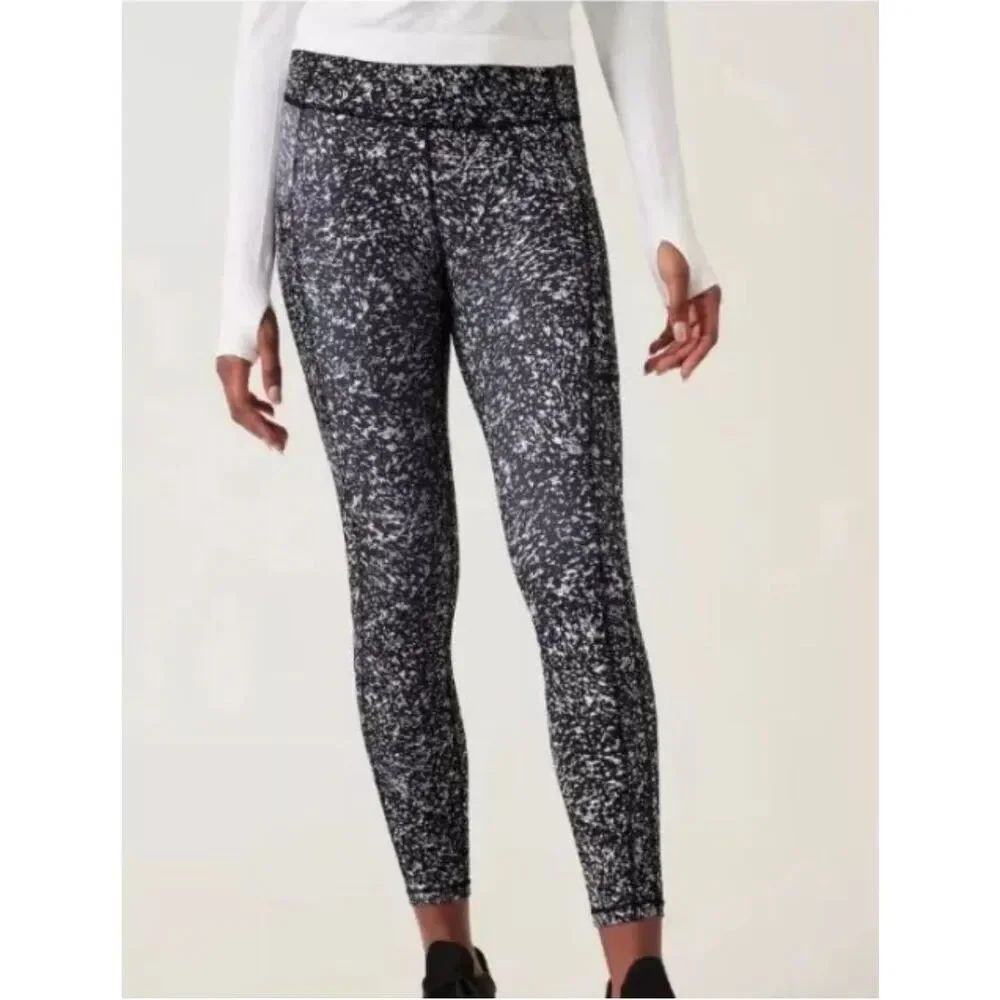 Athleta Ultimate Stash Pocket 7/8 Tight Static Black White | Size small